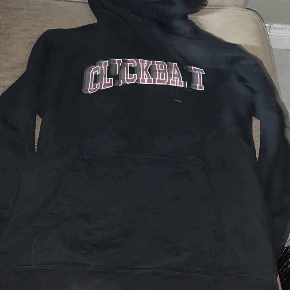 This is a clickbait sweater never worn